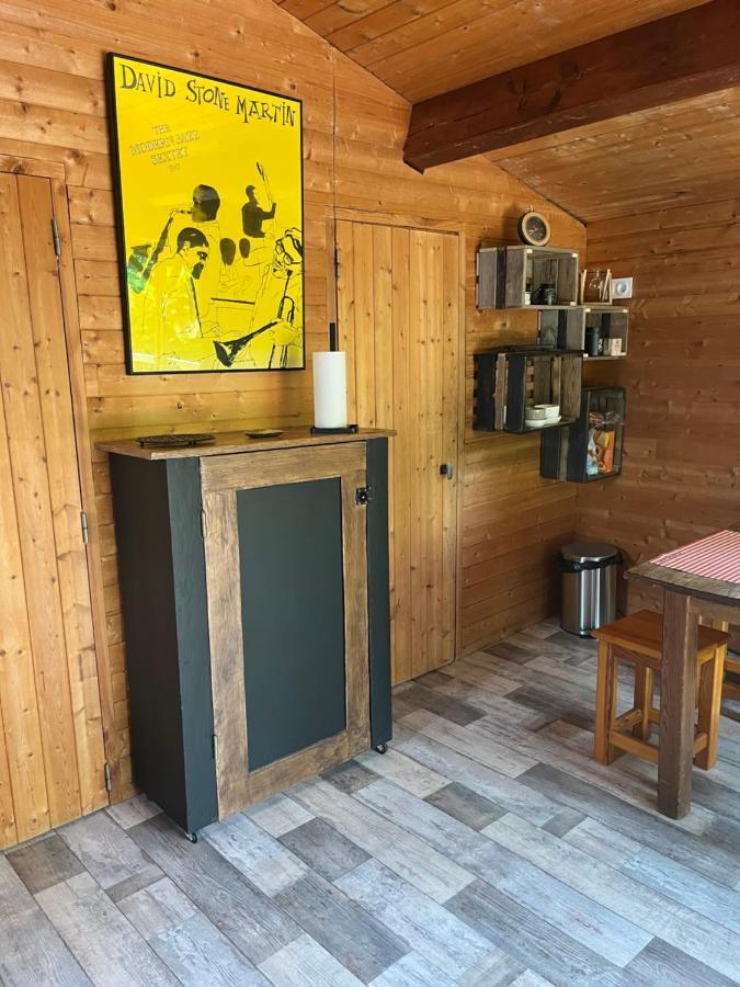 Les Petits Chalets De Dudu La Voulte-sur-Rhone Bagian luar foto