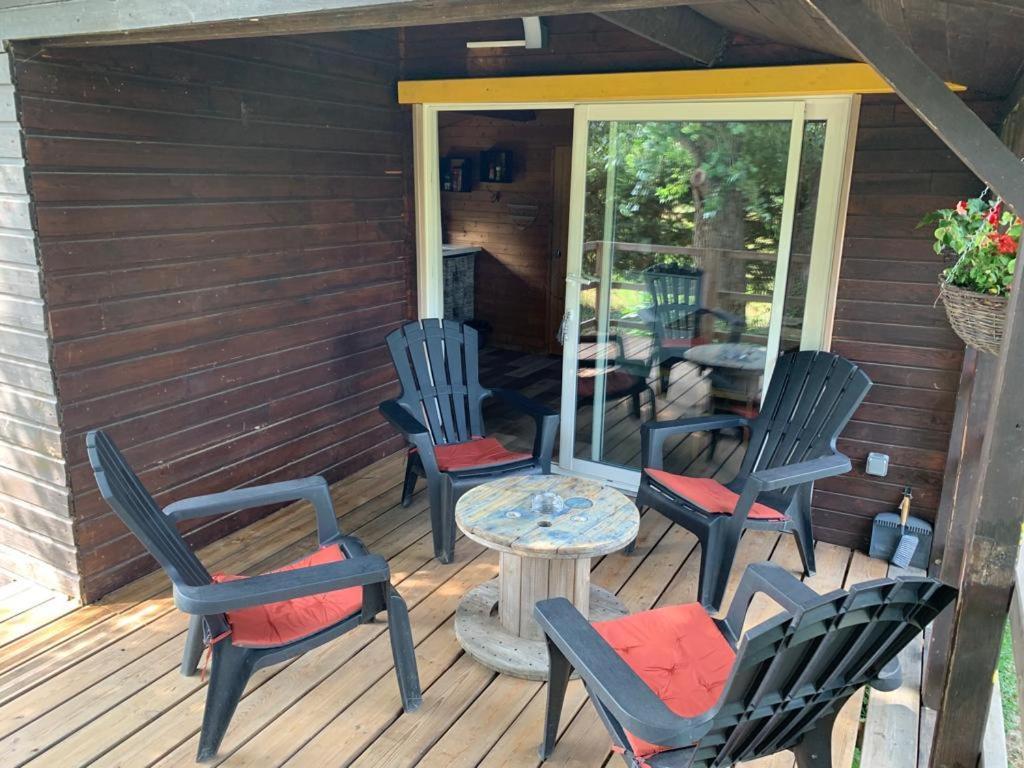 Les Petits Chalets De Dudu La Voulte-sur-Rhone Ruang foto
